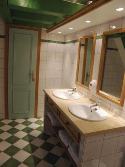 Caveau De L'Ami Fritz Ribeauvillé Стая снимка